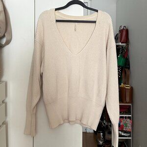 Free People V-Neck Off White/Cream Sweater in Size Medium
